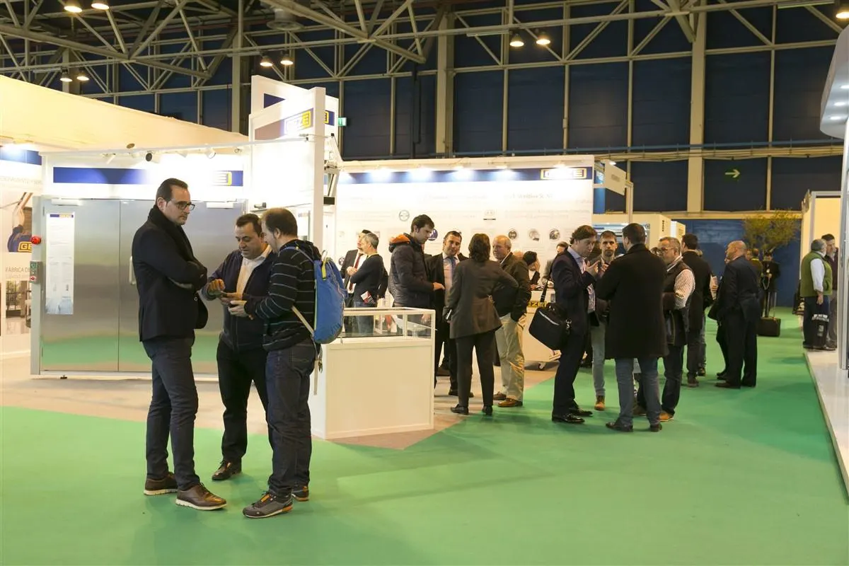 Profesionales reunidos en una feria de construcción de IFEMA MADRID